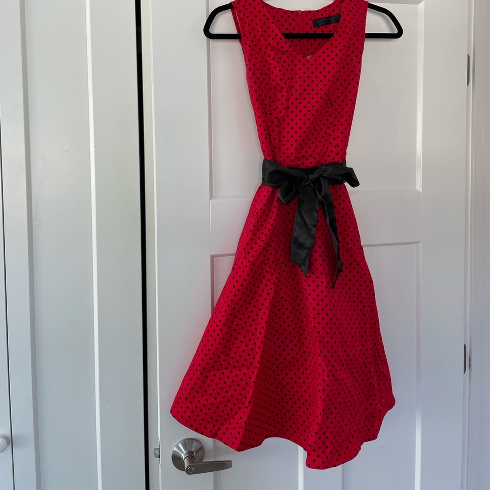 011. nice dress size S    like new !!